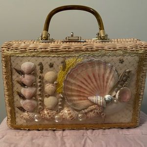 Vintage 1950’s Wicker and Seashell Bag
